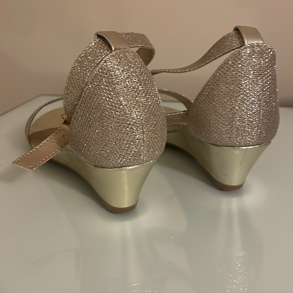 DREAM PAIRS Women's Ingrid Ankle Strap Low Wedge Sandal - Picture 8 of 10